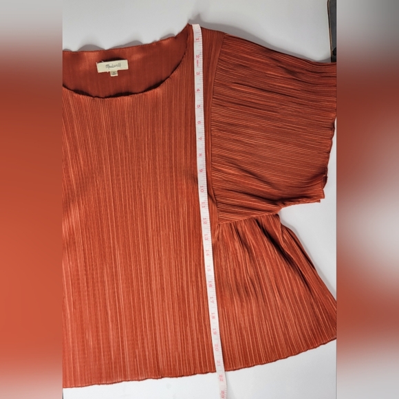 Madewell Texture and Thread Micropleat Top Size Medium Rust, Burnt Orange - Picture 10 of 10
